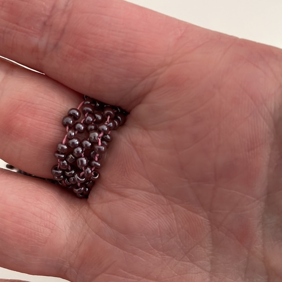 Sweet beaded ring in a lovely shade of mauve - Picture 2 of 3
